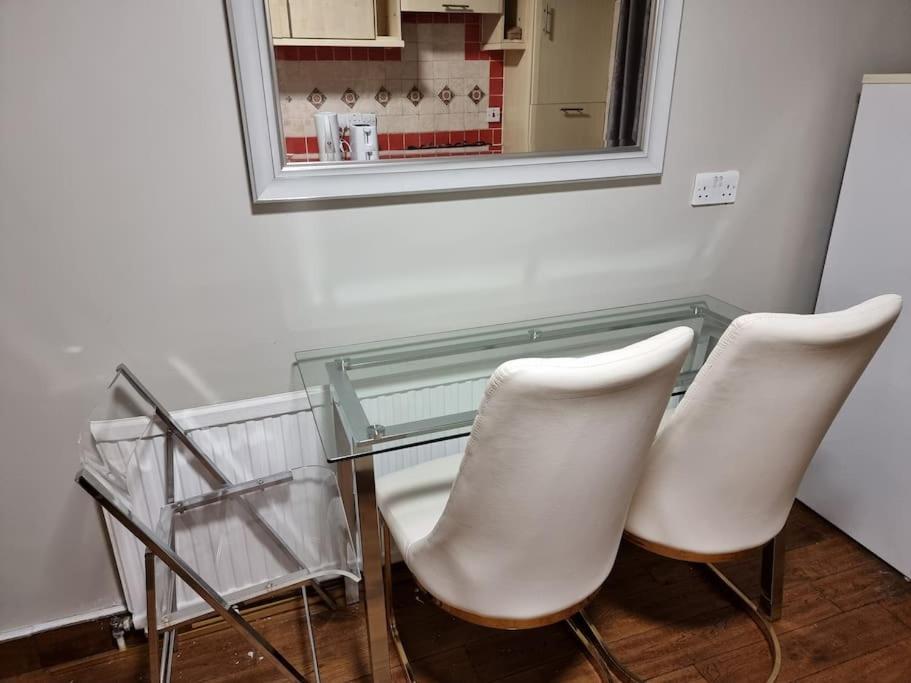 1 Bedroom Flat In Zone 1 * London